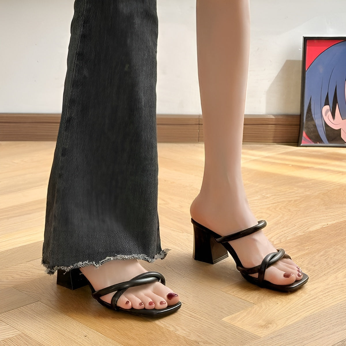 “Elegant Comfort Block Heels – White & Black” ART 08