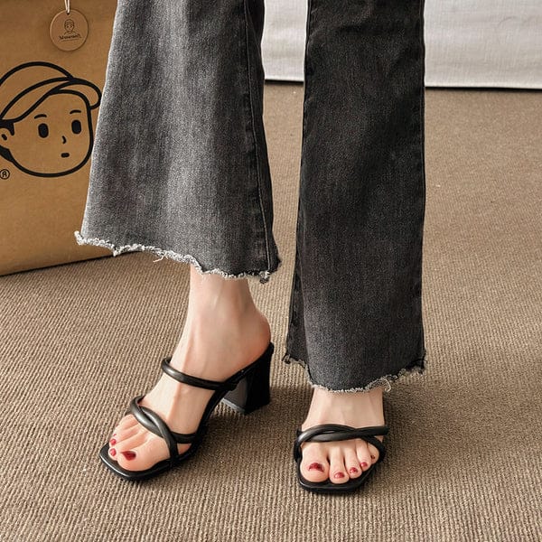 “Elegant Comfort Block Heels – White & Black” ART 08